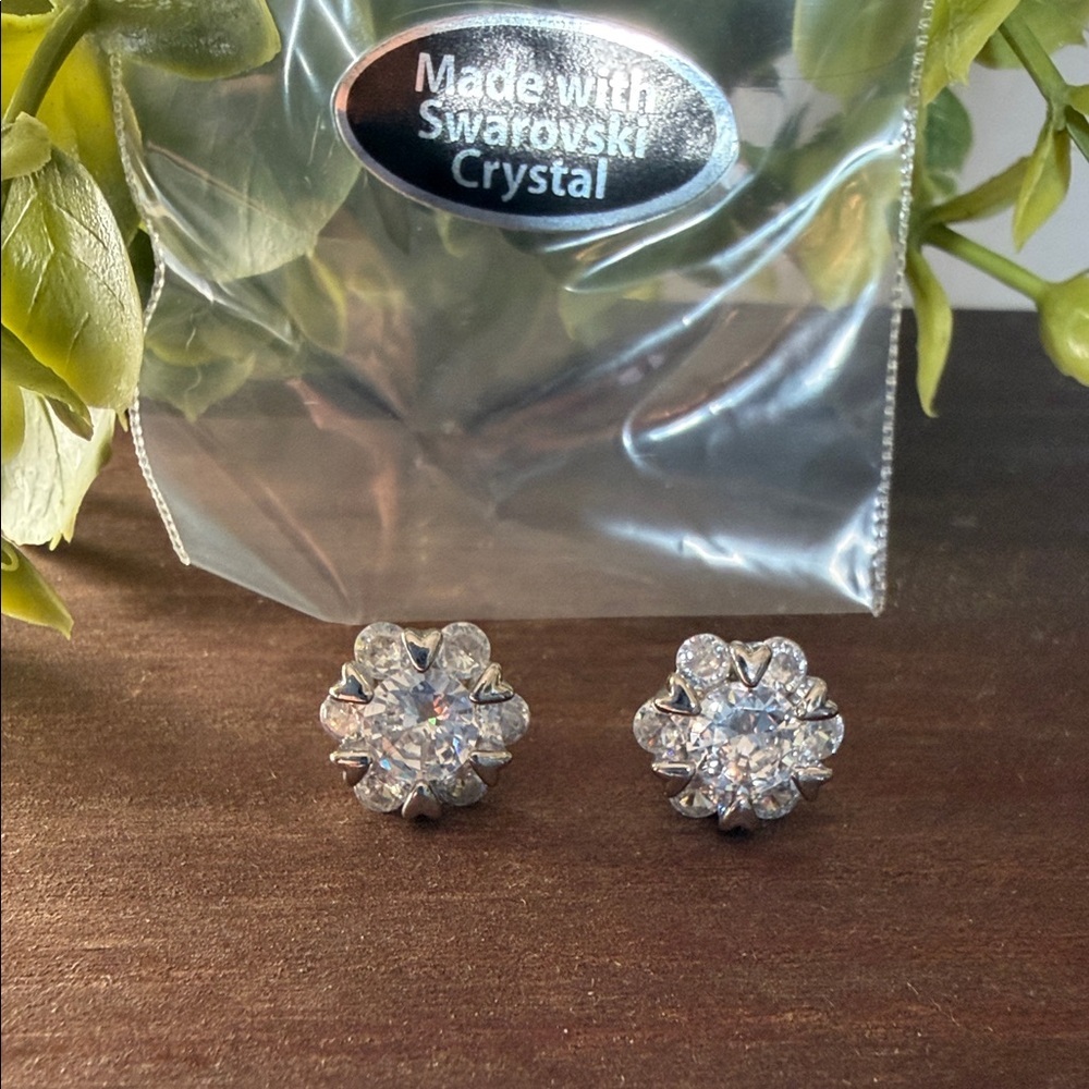 Swarovski Clear Crystal Flower Cluster Stud Earrings - Picture 2 of 4